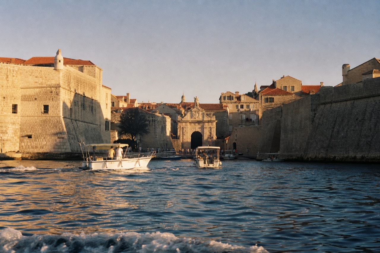 Pile Gate with its stone arch and statue of St Blaise, Old Town Dubrovnik