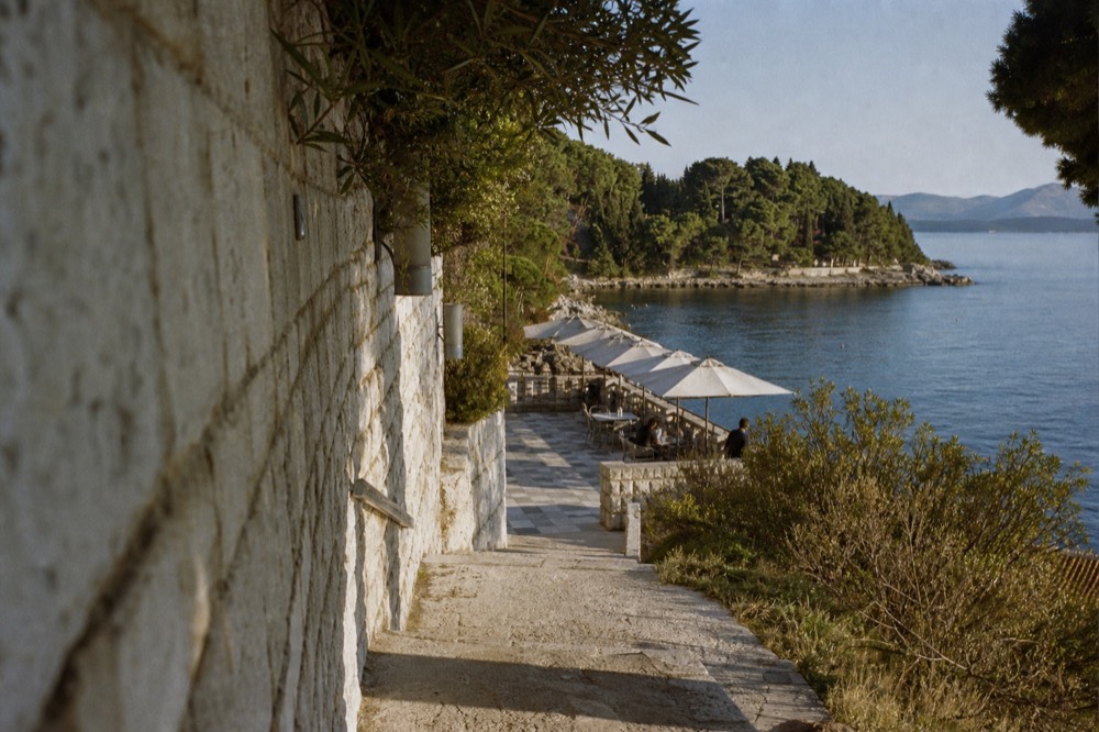 Buffet terrace with sea views at a peninsula hotel
