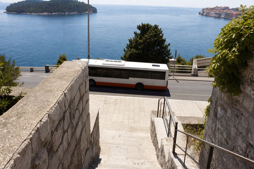 Local bus on the coastal road between Lapad and the Old Town